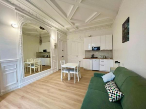 Ravissant studio lumineux style haussmannien - 20MB